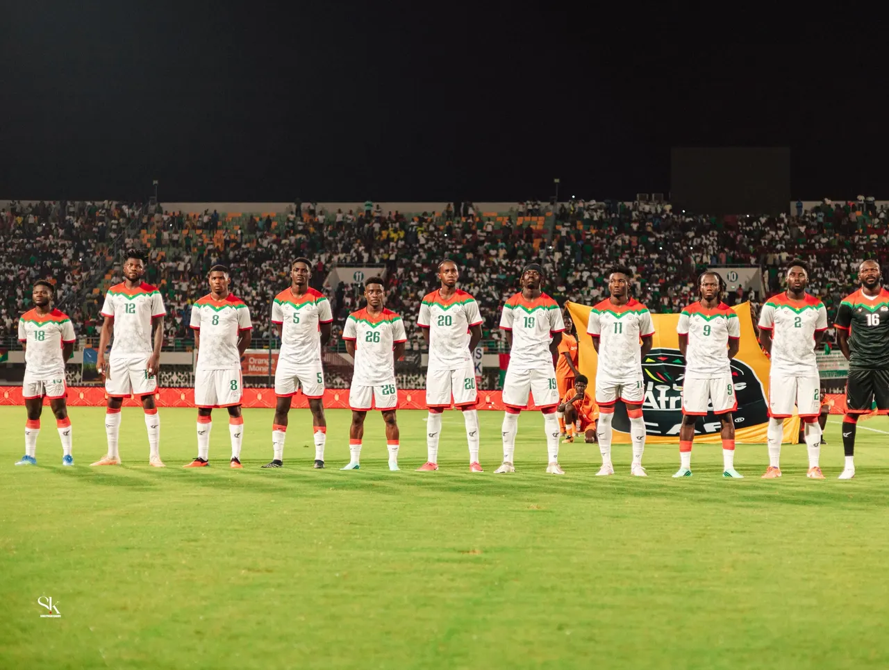 Les Etalons du Burkina Faso avant le coup d'envoi du match Burkina Faso vs Bénin/ Crédit: Souleymane Kaboré / Tous droits réservés